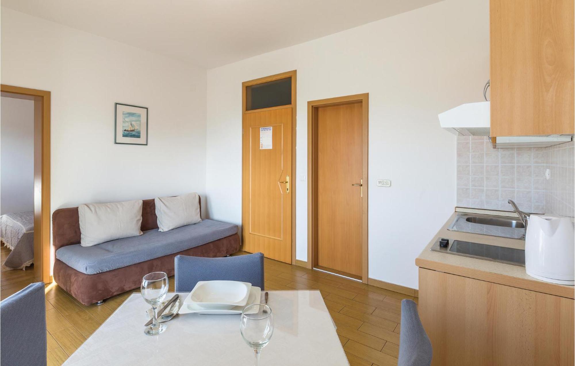 Leilighet 1 Bedroom Stunning In Makarska